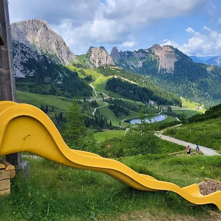 Gartenappartement Hermagor-nassfeld Daire *